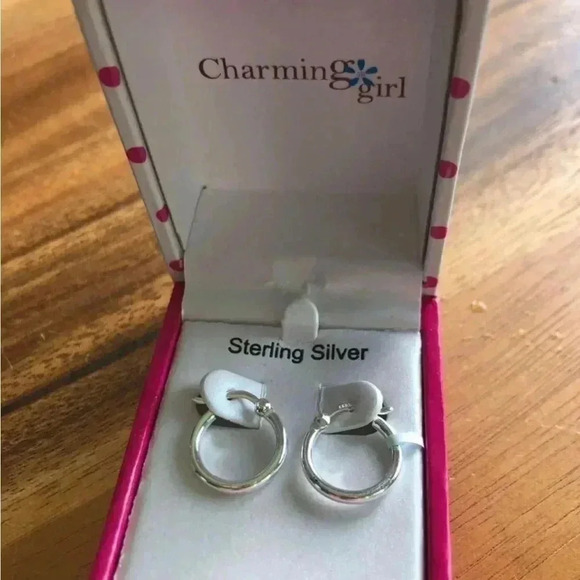 Charming Girl Sterling Silver small Hoop earrings - NIB - Picture 1 of 2
